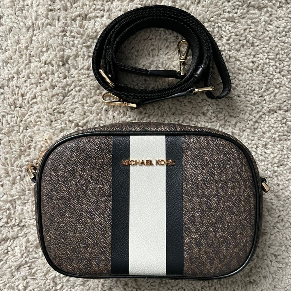 MK crossbody adjustable strap